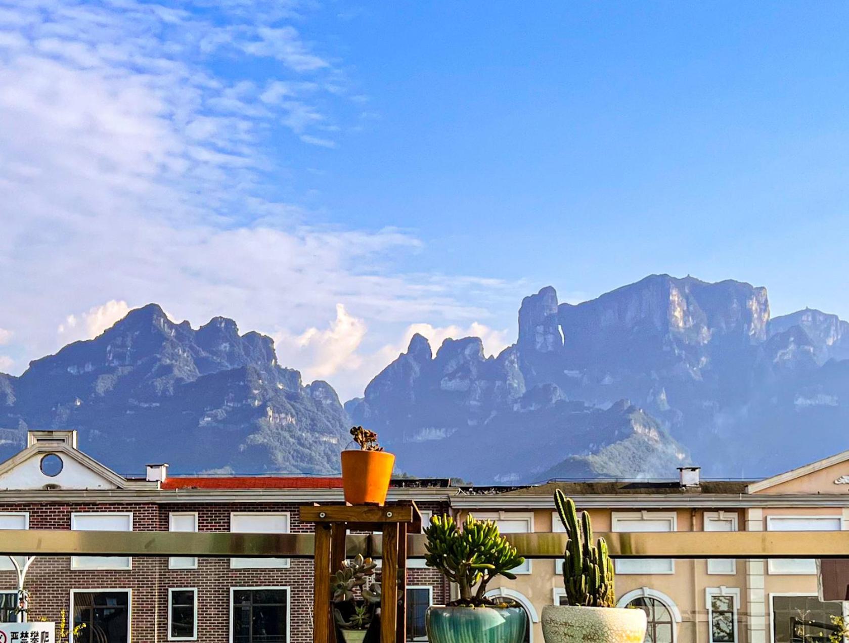 Little White House Homestay - Tianmen Mountain Scenic Area Zhangjiajie Exterior photo